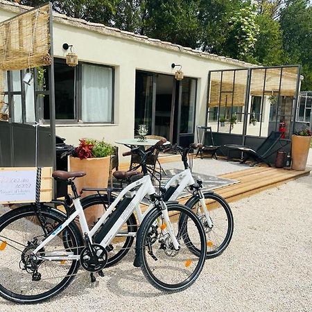 Bed and Breakfast Mas des muses LʼIsle-sur-la-Sorgue Exterior foto